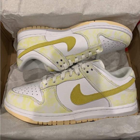 WOMAN’S NIKE DUNK LOW OG - Picture 3 of 5